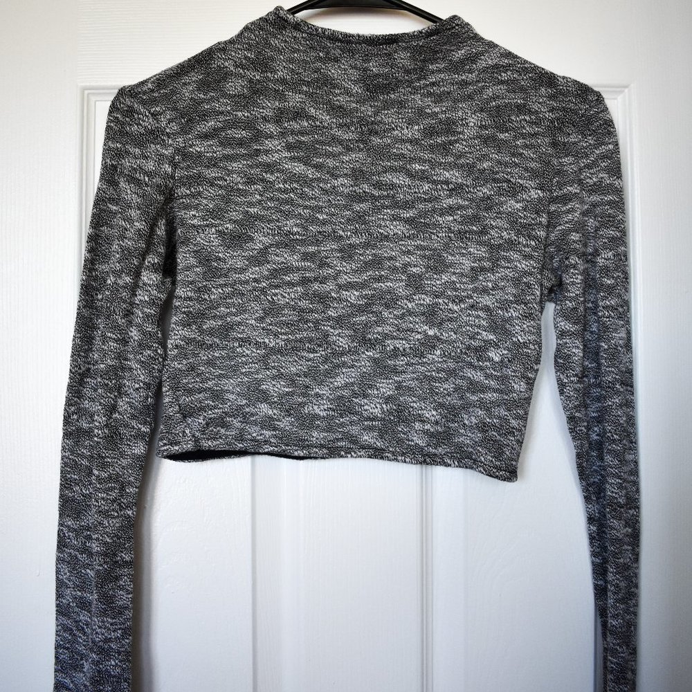 Forever 21 Gray Heathered Mock Neck Crop Top